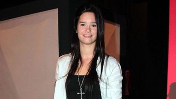 hackearon el facebook de manuela viale, la hermana de juana