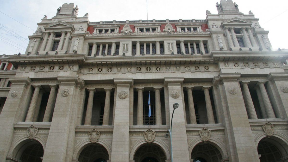 Un preso contagió con tuberculosis a un funcionario judicial durante un traslado al Palacio de Tribunales