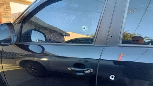 Violencia extrema: balearon la camioneta de un intendente en la puerta de su casa