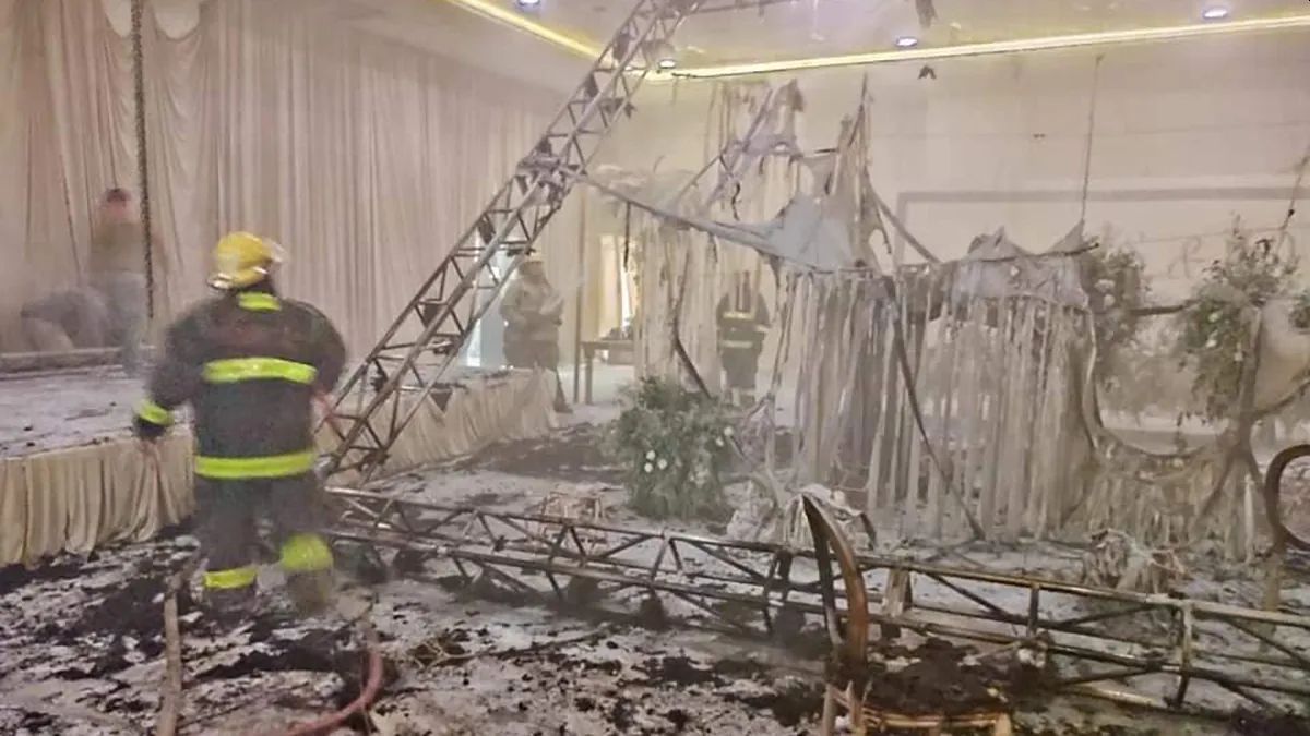 As&iacute; qued&oacute; el sal&oacute;n luego del incendio.