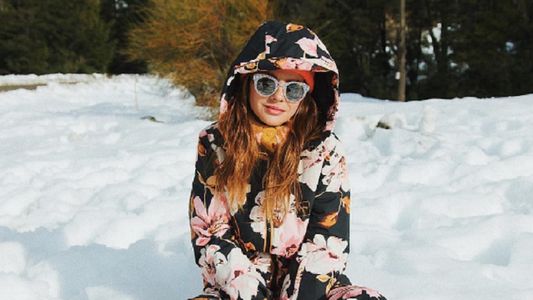 Calor al frío: la China Suárez y Rusherking, enamorados en la nieve