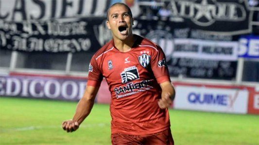 En Central Córdoba de Santiago del Estero acusan a un futbolista de bajarse de la final ante River por no ser titular