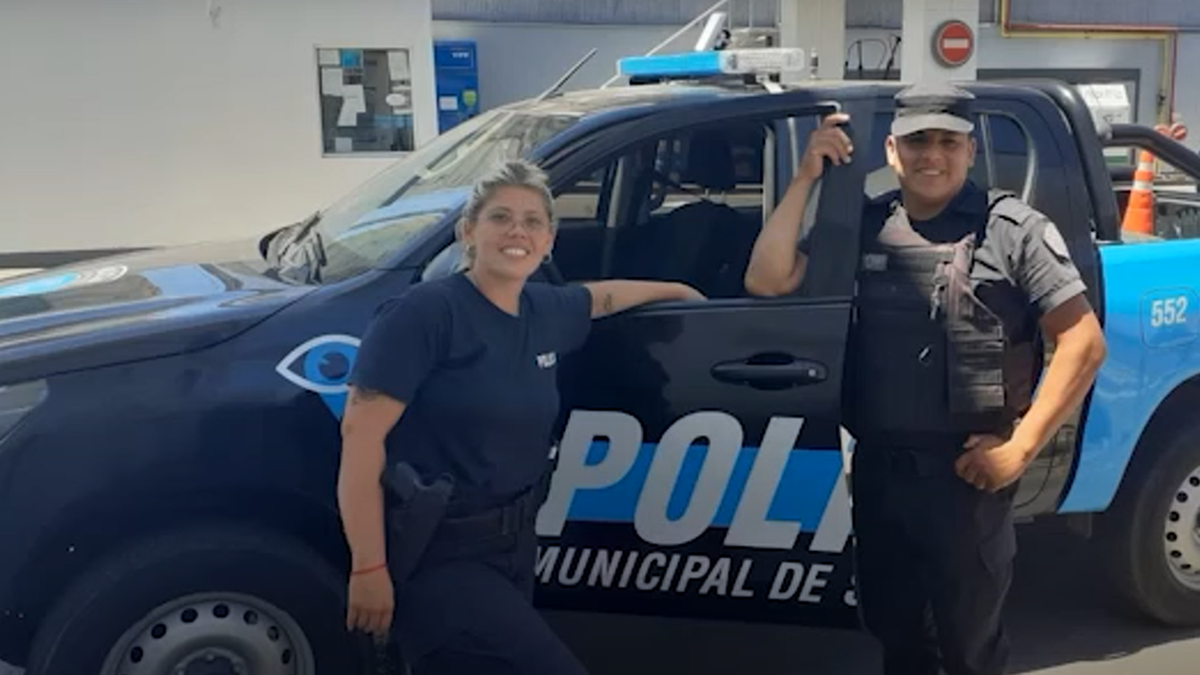 LA POLICÍA MUNICIPAL SALVÓ A UNA NENA USANDO MANIOBRAS DE RCP﻿