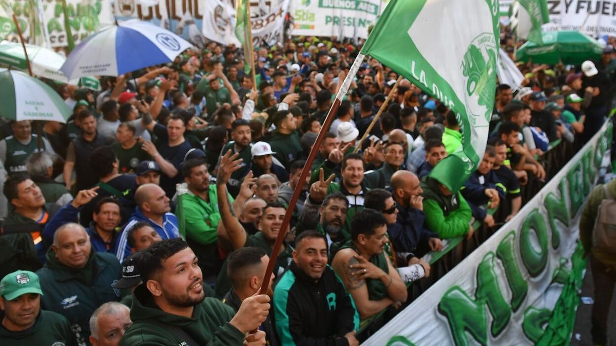 Camioneros responsabiliz&oacute; al Gobierno por "cualquier consecuencia de estas medidas" de fuerza.&nbsp;