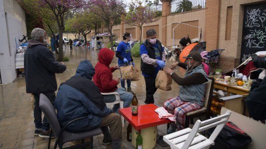 España vive un aumento de casos de pobreza por la pandemia que supera la crisis de 2008