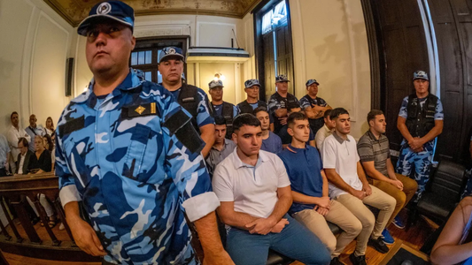 Los rugbiers protagonizaron una nueva pelea en la cárcel de Melchor Romero y uno se llevó la peor parte