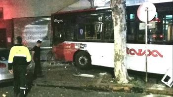 Choque de colectivos en Parque Patricios: 18 personas debieron ser atendidas. (Foto: EmergenciasBA) Choque de colectivos en Parque Patricios: 18 personas debieron ser atendidas. (Foto: EmergenciasBA)