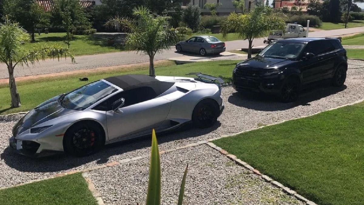 El Lamborghini Hurac&aacute;n EVO Spyder que pertenec&iacute;a a la v&iacute;ctima y ahora reclama su exesposa.