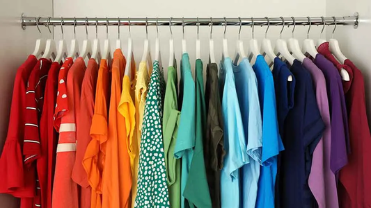 Sueño con ropa: ¿qué dice tu inconsciente cuando te vestís o desvestis?