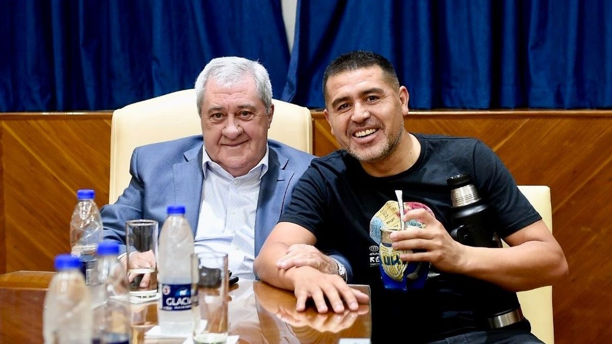 Juan Román Riquelme y Jorge Ameal quieren a Diego Martínez como DT de Boca (Foto: Boca Juniors Oficial).