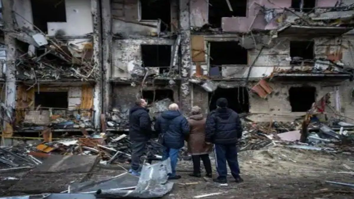 La guerra entre Rusia y Ucrania, disparó la inflación mundial, el aumento de los precios de alimentos y combustibles y repercute en la pobreza en el planeta (Foto: AP)