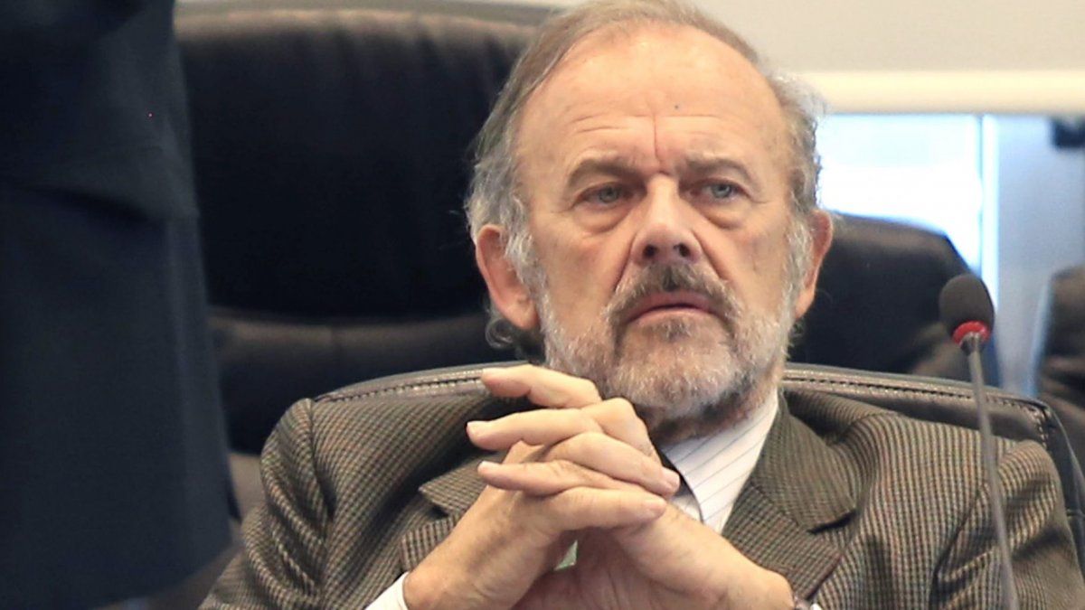 Eduardo Amadeo consideró inviable el proyecto de dolarización de Milei (Foto: NA).