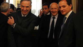 Con los senadores peronistas, Lavagna ratificó su pertenencia a Alternativa Federal pero pidió más amplitud en el espacio