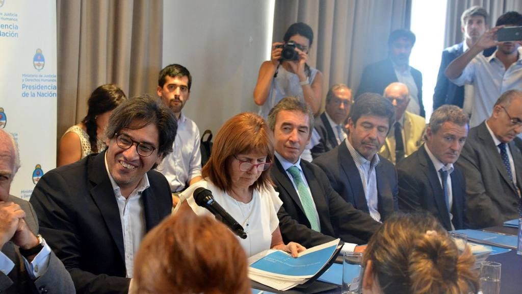 Polémica alrededor del proyecto del gobierno de Macri para traspasar el programa de testigos protegidos