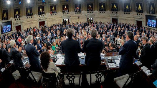 Blanqueo laboral, obras públicas y plata en la calle: los anuncios que prepara Macri para el discurso del 1° de marzo en el Congreso