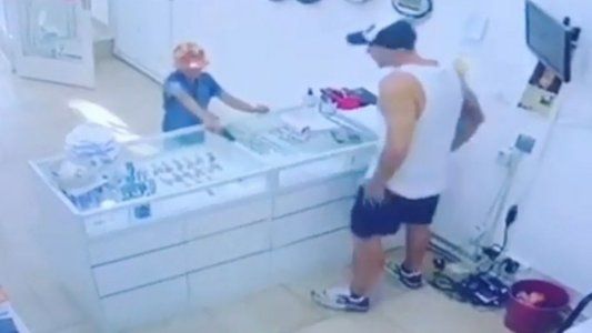 Armado, un nene de 8 años quiso robar una joyería