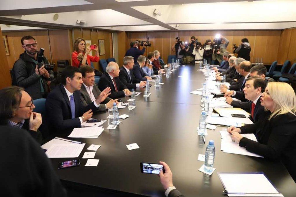 Gobernadores peronistas firman un duro documento contra el Gobierno