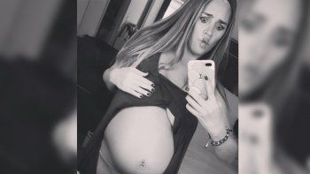 Belén Francese posó desnuda para lucir su hermosa pancita
