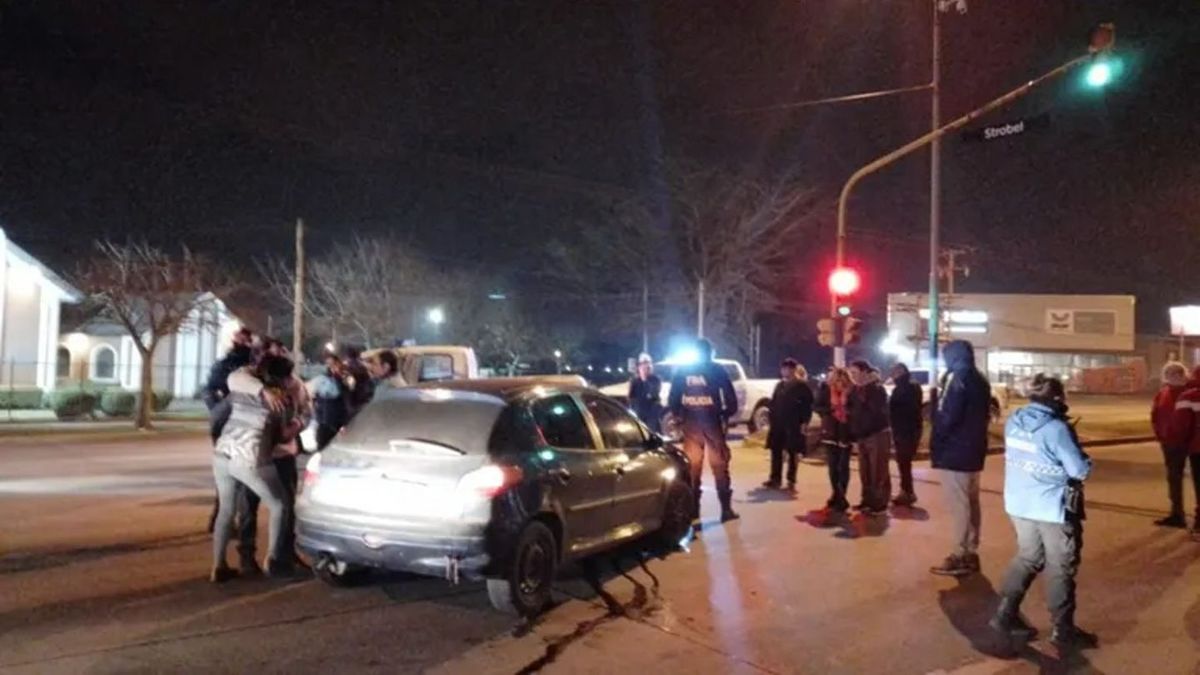El accidente provocó la muerte de un peatón que se encontraba cruzando la calle