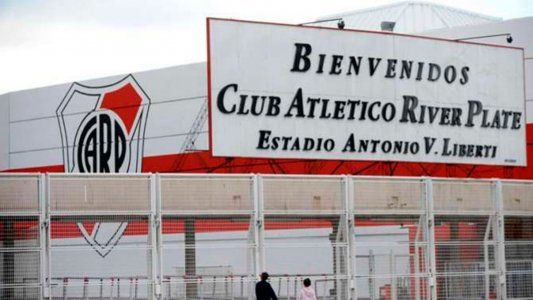 Se suspendió River-Estudiantes por las fuertes lluvias y se reprogramó para el viernes