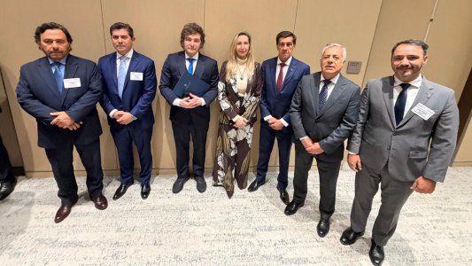 Javier Milei viaja a Francia con 13 gobernadores y empresarios para impulsar inversiones