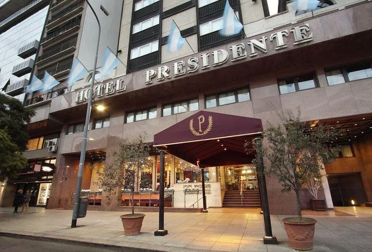 Habilitan cementerios, hoteles, garajes y cine publicitario ¿Cómo son los protocolos?
