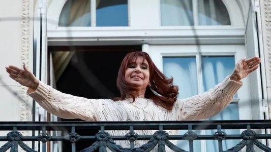 La Justicia ordenó que Cristina Kirchner cobre la pensión de privilegio y desestimó un recurso de ANSES