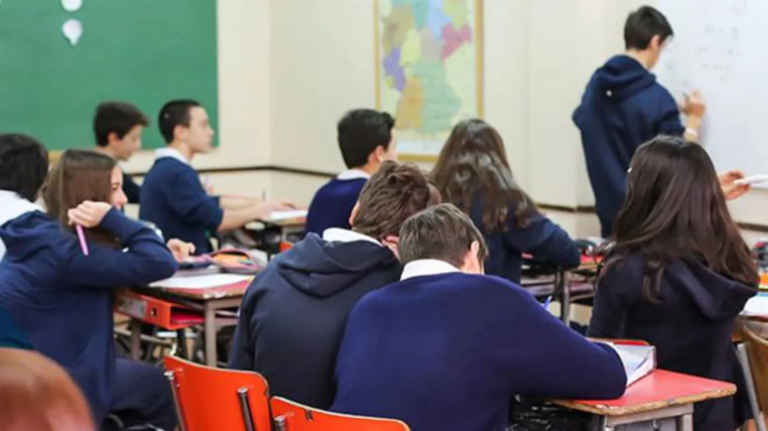 Vouchers educativos: el Gobierno libera en junio los últimos pagos y no da respuestas a los que no les aprobaron el trámite