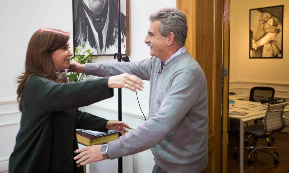 Armado opositor: avanza la “epopeya” de la unidad entre el kirchnerismo y el PJ en las provincias