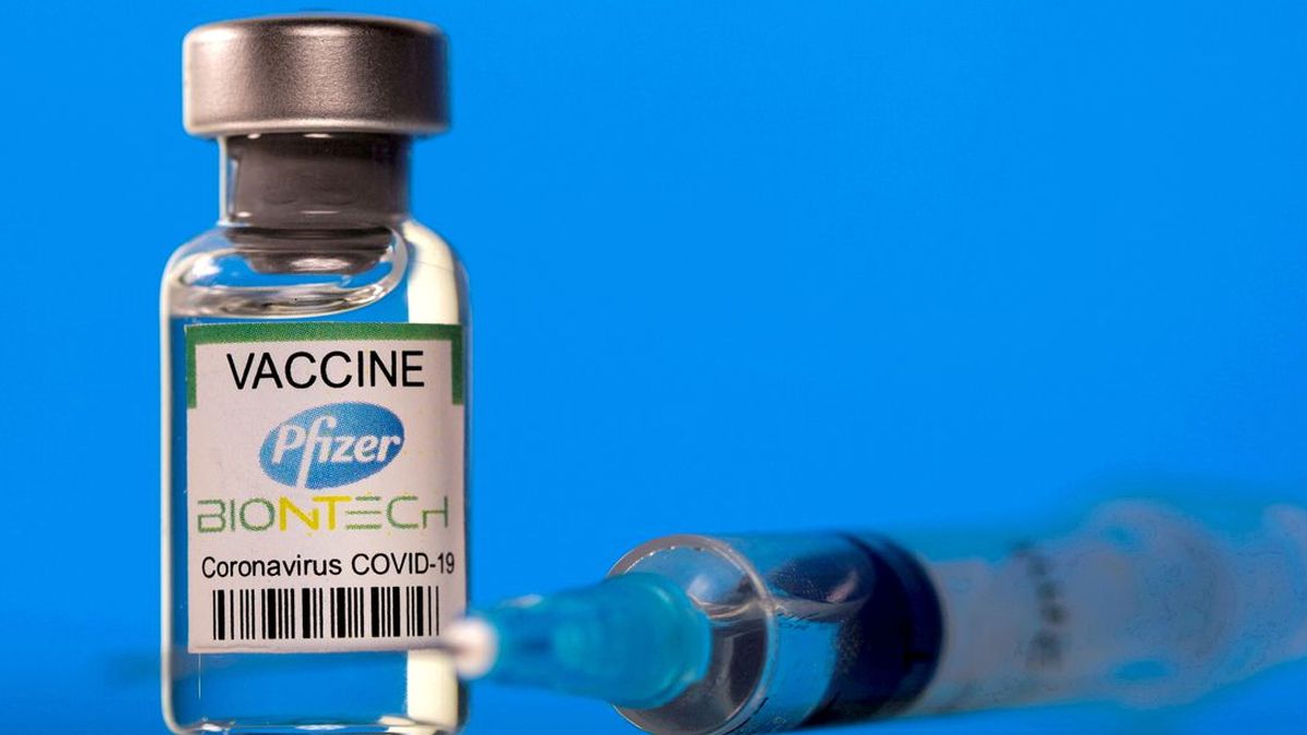 El CEO de Pfizer reveló cada cuánto será necesario aplicarse la vacuna contra el coronavirus.