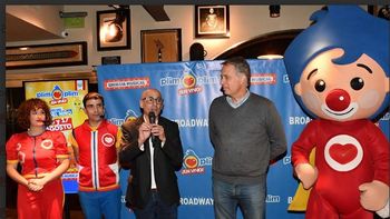 Plim Plim llega a calle Corrientes con un gran show