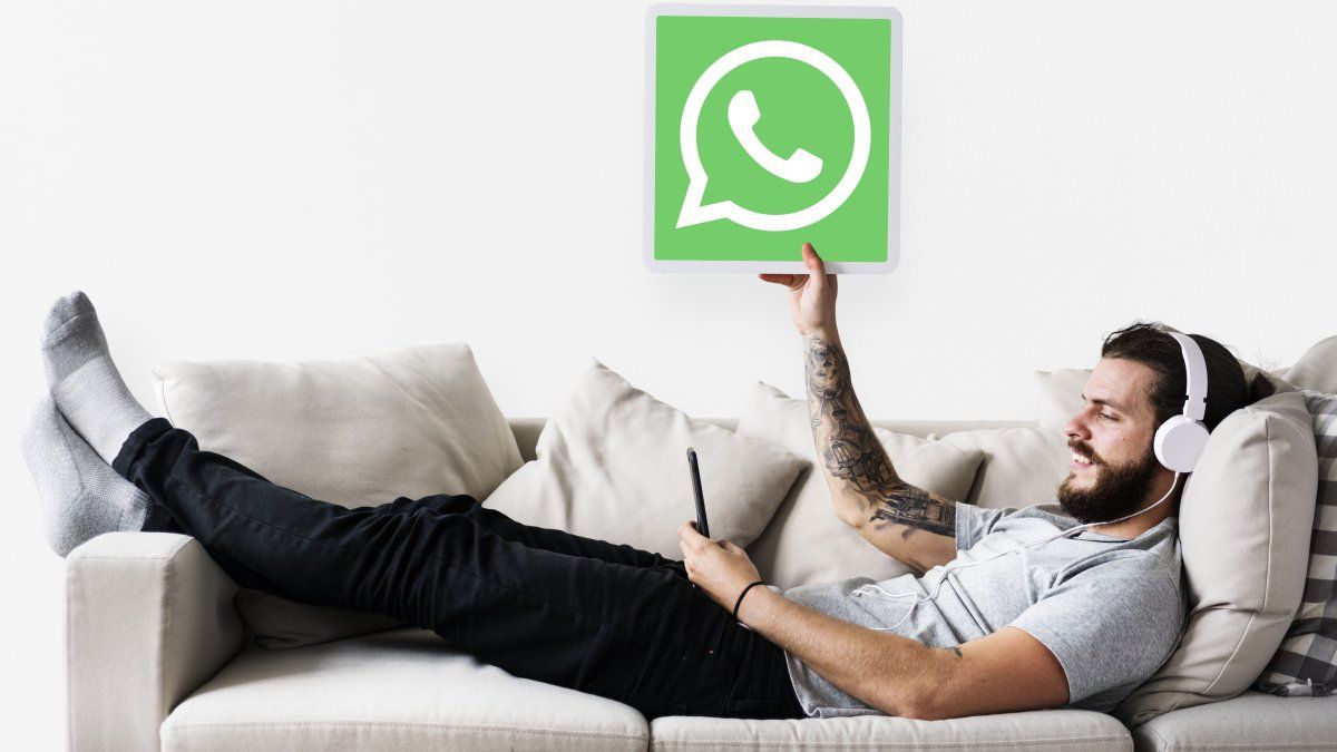 Mantené seguros tus datos mandándote mensajes a vos mismo en WhatsApp. Foto: Freepik.