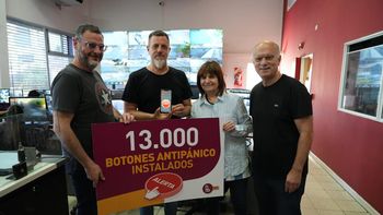 Grindetti presentó junto a Patricia Bullrich el botón antipánico 13 mil en Lanús