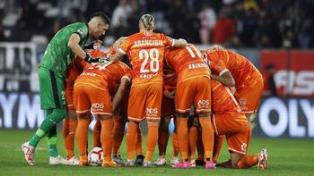 Nueve ex jugadores juveniles fueron detenidos tras ser acusados de una violación en manada