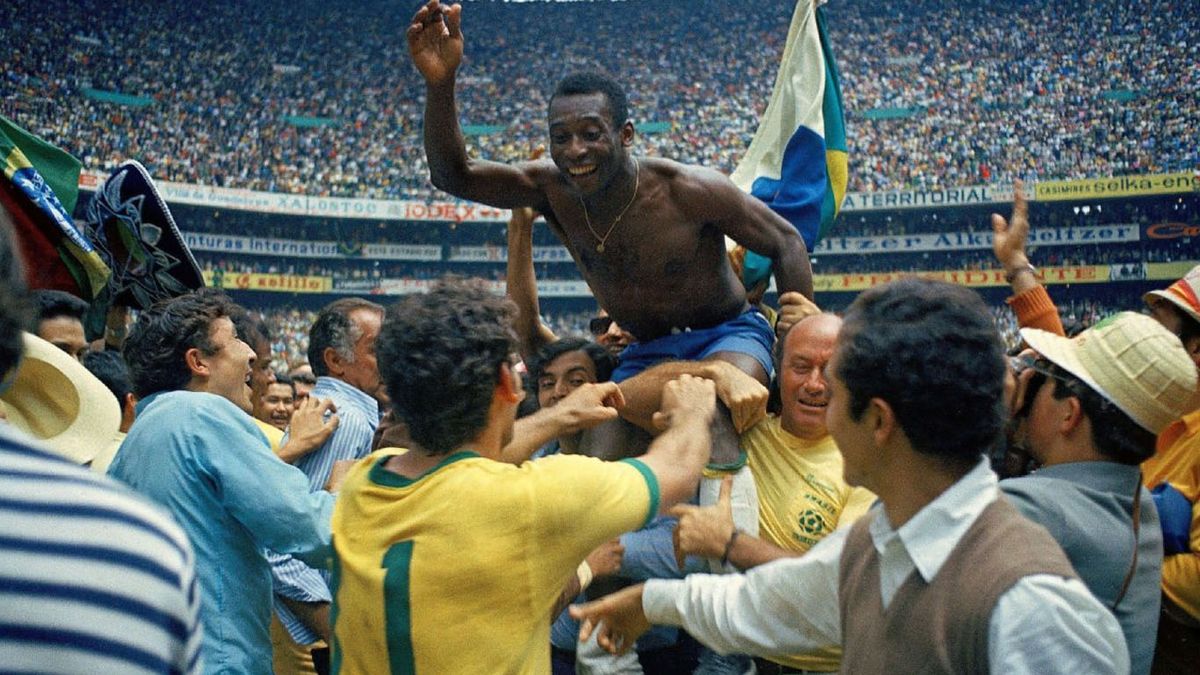El rey Pelé, en la cúspide. Figura y tricampeón mundial con Brasil en México 70 (Foto: cuenta de instagram de Pelé.)
