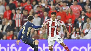River cortó la racha de seis derrotas y venció a Argentinos Juniors 2 a 0