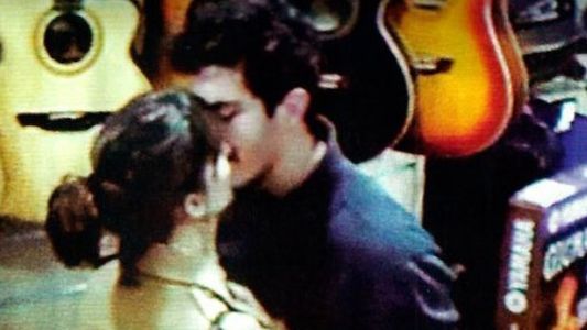 Los apasionados besos y abrazos del Chino Darín con su nueva novia española