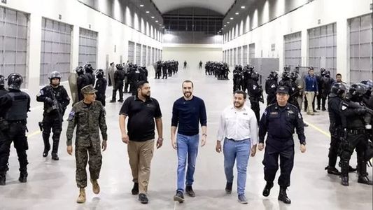 Inauguran la cárcel más grande de América con capacidad para 40 mil presos