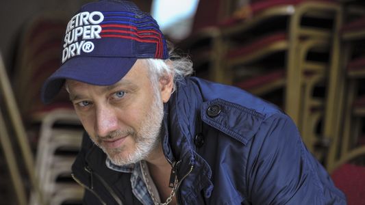 Andy Kusnetzoff presentó a Helena a través de Twitter