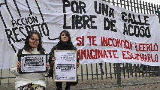 Proponen frenar el acoso callejero con multas de hasta 7 mil pesos