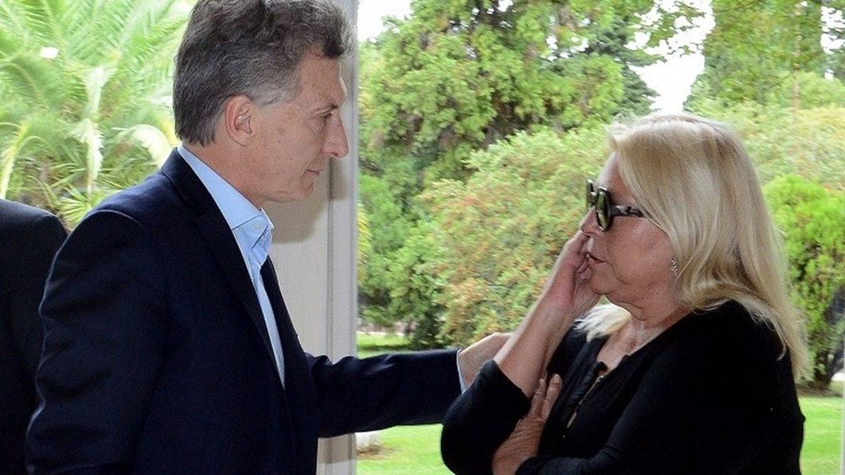 Carrió volvió a criticar a Mauricio Macri por buscar una alianza con Milei y querer reprimir