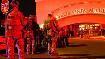 Video | Otra vez un tiroteo en Estados Unidos: un muerto y 3 heridos en un centro comercial de Texas