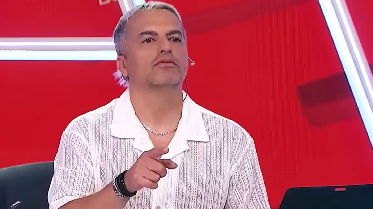 La furia de Ángel de Brito contra los periodistas que cuestionaron sus vacaciones: Alterados