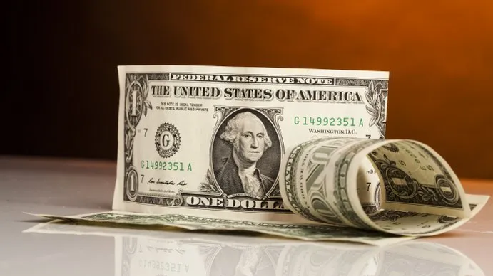 Dólar y dólar blue, hoy: tras una importante baja de la divisa paralela, ¿a cuánto cotizan?