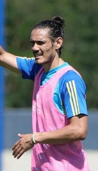 Edinson Cavani no viajará a Salta para el primer amistoso de Boca: los motivos