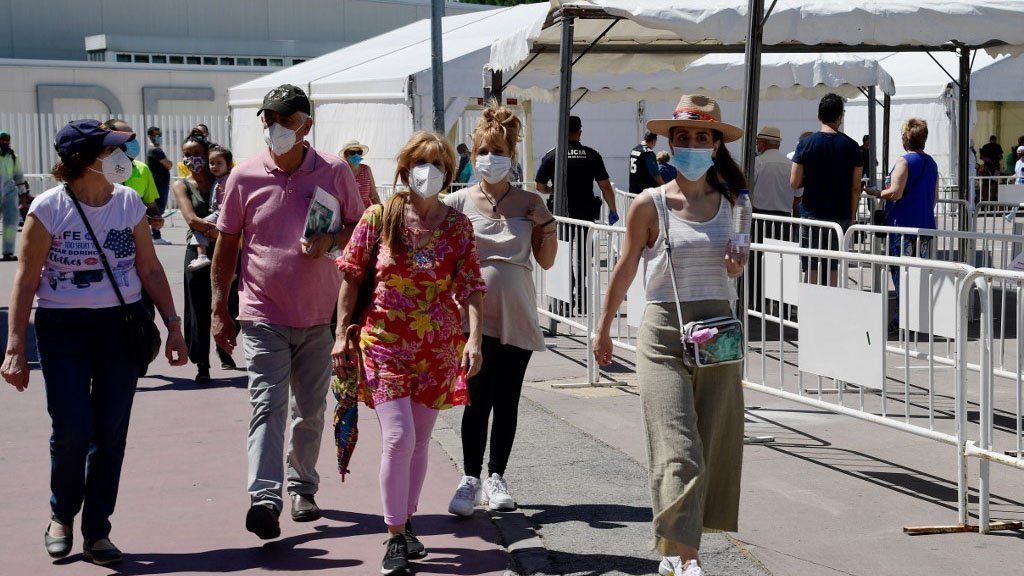 España asegura que la pandemia se estabiliza pese a registrar 10 mil casos en 24 horas