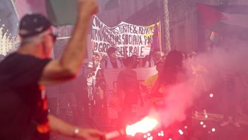 Bloqueemos todo: las fuertes imágenes de la violenta protesta en Francia