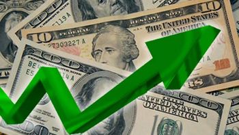 “Cuánto más alto esté el precio del dólar, será más fácil dolarizar”, delcaró Javier Milei la semana pasada, desde Mar del Plata. (Foto arhivo) “Cuánto más alto esté el precio del dólar, será más fácil dolarizar”, delcaró Javier Milei la semana pasada, desde Mar del Plata. (Foto arhivo)