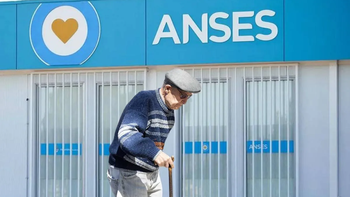 ANSES: Con aumento y bono confirmado, ¿cuánto cobran jubilados y AUH en abril 2026?