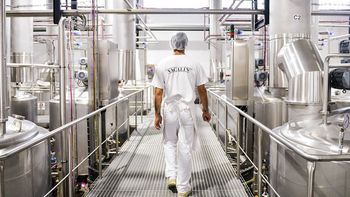 Cómo es Vacalin, la mayor productora de dulce de leche de Argentina